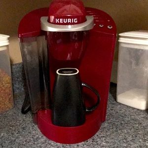 Gently used Keurig. Used 3 times. Don’t have space for it anymore.